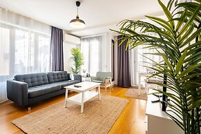 Missafir Exquisite and Central Flat in Nisantasi