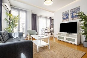 Missafir Exquisite and Central Flat in Nisantasi