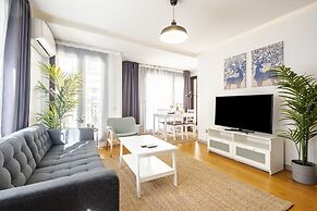 Missafir Exquisite and Central Flat in Nisantasi