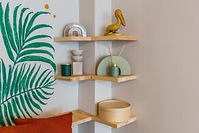 Missafir House With Refreshing Garden in Besiktas