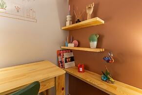 Missafir House With Refreshing Garden in Besiktas