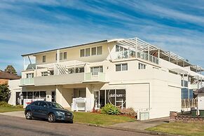 Warners Bay Apartments