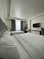 Lotus Hotel & Apartment