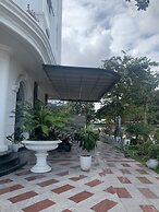 Lotus Hotel & Apartment