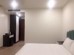 Lotus Hotel & Apartment