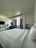 Lotus Hotel & Apartment