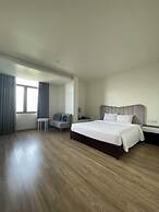 Lotus Hotel & Apartment