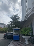 Lotus Hotel & Apartment