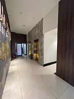 Lotus Hotel & Apartment