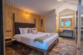 Everest Base Camp, Near George Everest House, 5kms from Library Chowk