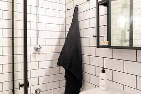 Helsinki home by Johanna Gullichsen