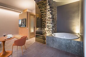 BASTIÒ PRIVATE SUITES