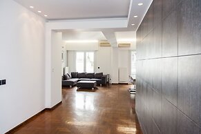 Deluxe Apt. in the Heart of Kolonaki