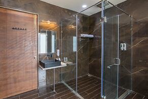 Sterling Padam Pench