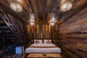 Sterling Padam Pench