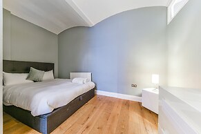 South-Kensington Apartment