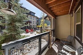 Ground Floor Ski Condo Close to Gondola - Fraser Crossing/Founders Poi