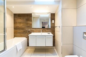 Unique 2 Bedroom Converted Artist's Studio