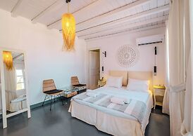 Manu Mykonos  Beach Villas & Bungalows