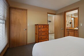 Ski Condo 151 1 Bedroom Condo by RedAwning