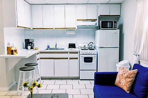 Beachside Gardens Apartments by Lowkl