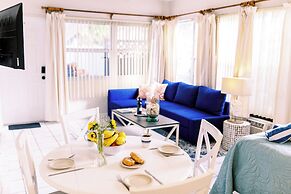 Beachside Gardens Apartments by Lowkl