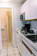 Beachside Gardens Apartments by Lowkl