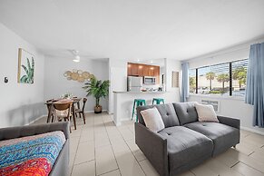 Bayview Apartments by Lowkl