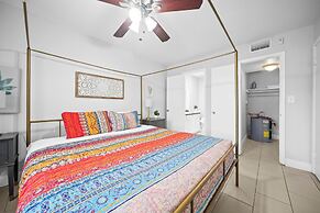 Bayview Apartments by Lowkl