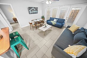 Bayview Apartments by Lowkl