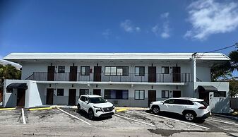 Bayview Apartments by Lowkl