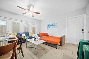 Bayview Apartments by Lowkl