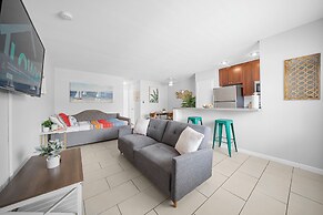 Bayview Apartments by Lowkl