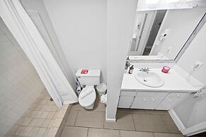 Bayview Apartments by Lowkl