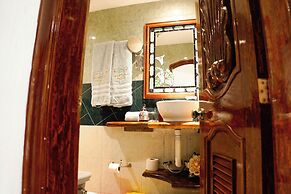 Monyoli Hotel & Boutique