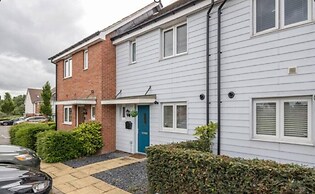 Lovely 2-bed House With 2 Bathrooms in Dartford