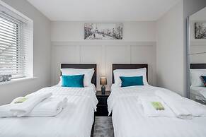 Lovely 2-bed House With 2 Bathrooms in Dartford