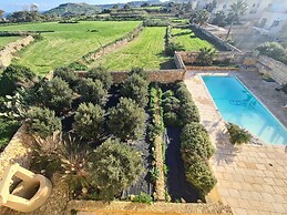 Farmhouse Villa in Gozo With Large Pool & Garden