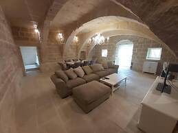 Farmhouse Villa in Gozo With Large Pool & Garden