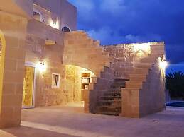 Farmhouse Villa in Gozo With Large Pool & Garden