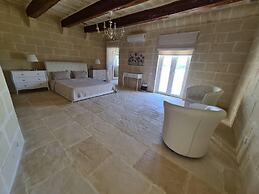 Farmhouse Villa in Gozo With Large Pool & Garden