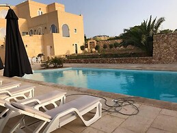 Farmhouse Villa in Gozo With Large Pool & Garden