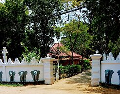 Kalimetiya Beach Cabana Near Beach 4 Minutes Walk