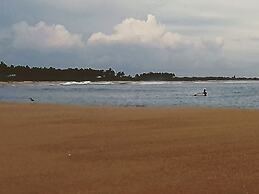 Kalimetiya Beach Cabana Near Beach 4 Minutes Walk