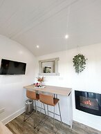 Erw Glas Glamping and Camping