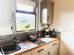 Erw Glas Glamping and Camping