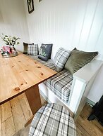 Erw Glas Glamping and Camping