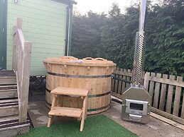 Erw Glas Glamping and Camping