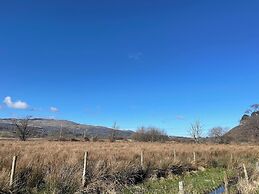 Erw Glas Glamping and Camping