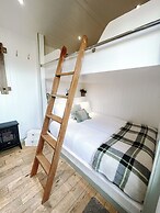 Erw Glas Glamping and Camping